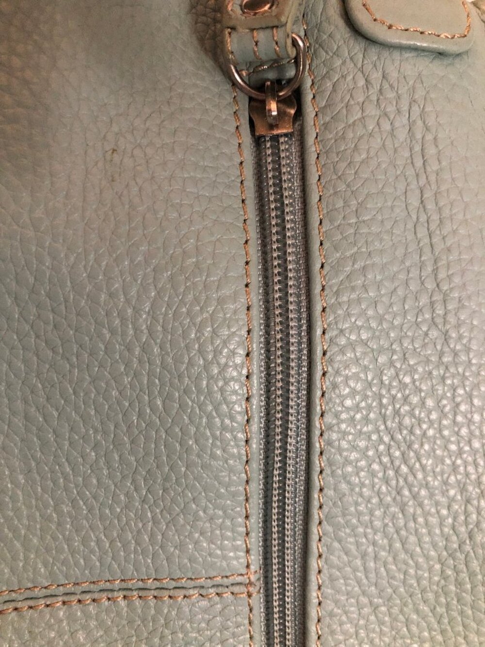 Stone & Co green pebble grain leather shoulder bag. - Picture 9 of 12